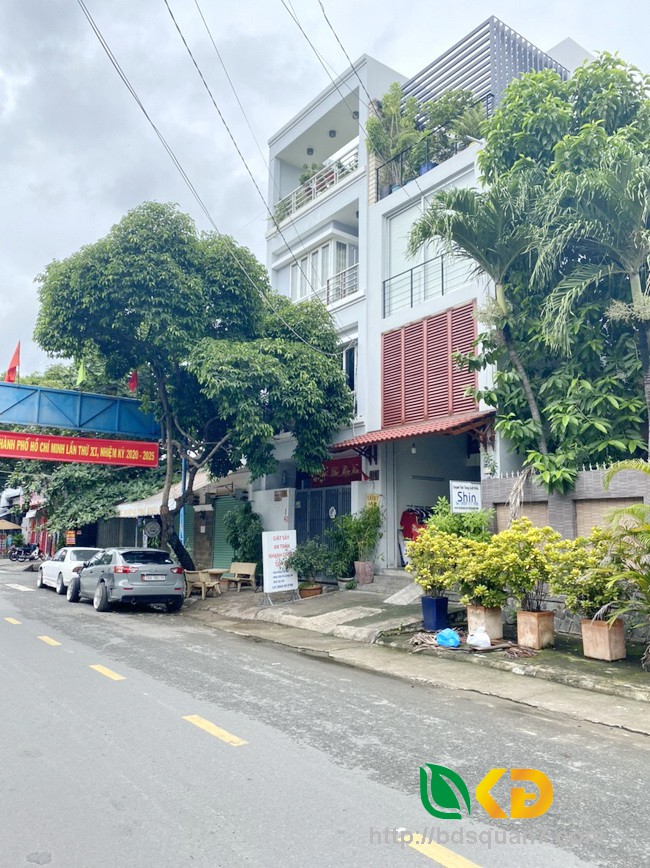 Bán nhà 2 lầu mặt tiền đường Phan Huy Thực Quận 7.